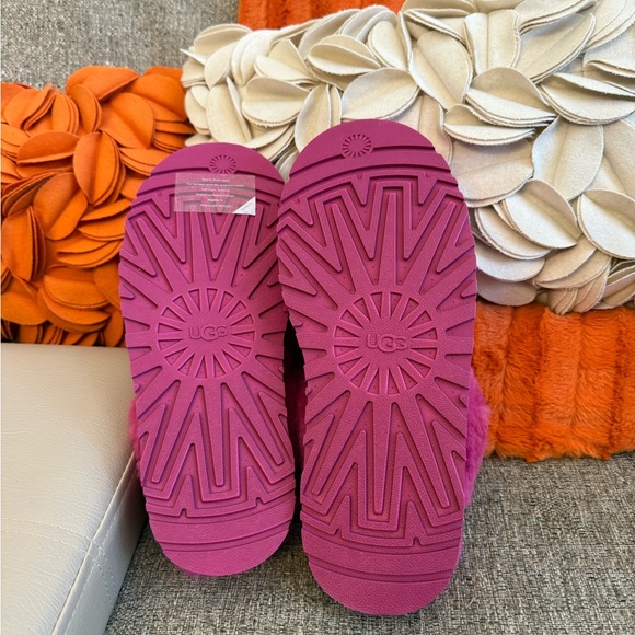 ❣️🆕UGG Disquette Platform Slippers in Dark Peony❣️ - Picture 7 of 9